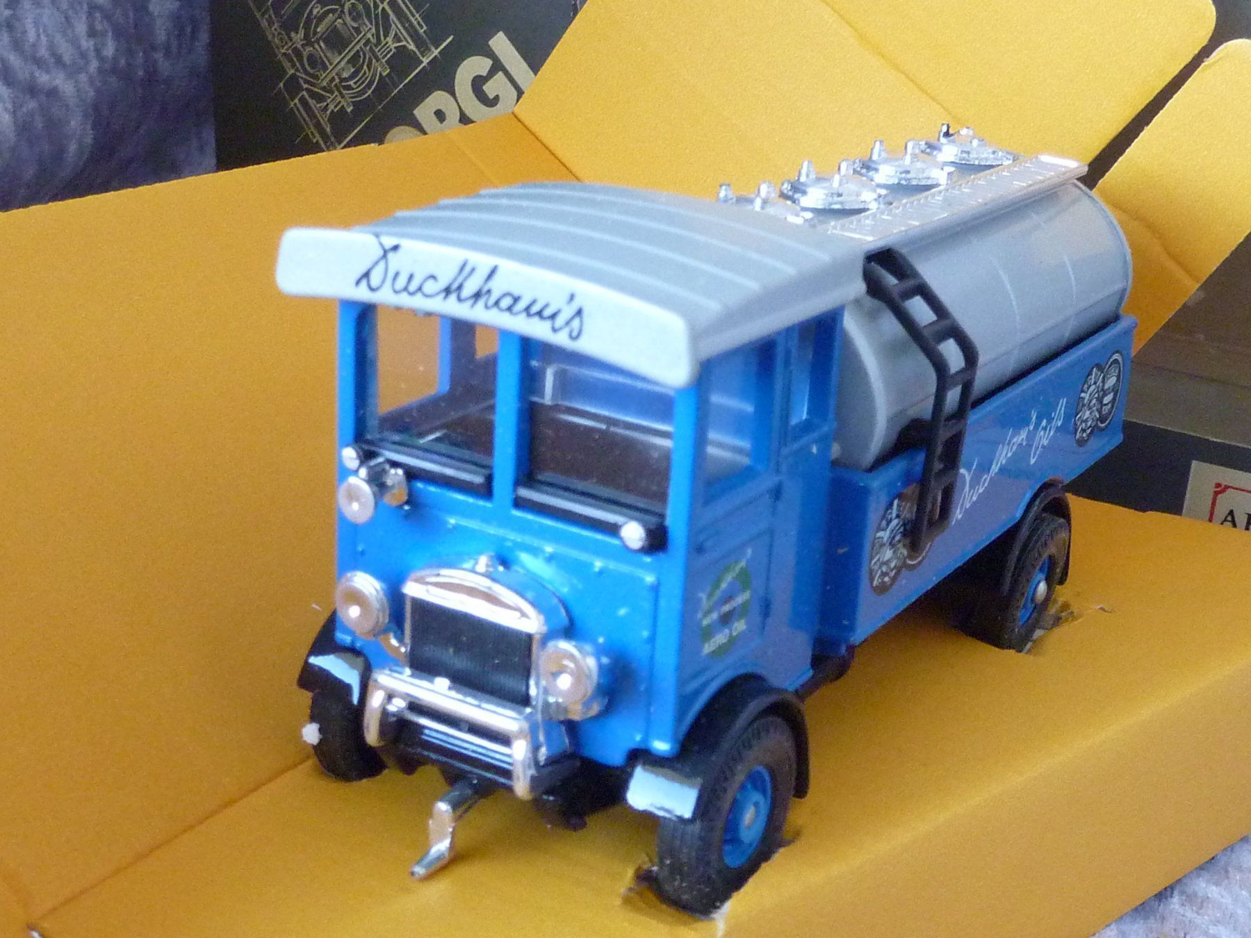 Corgi Toys Modellini d'auto: AEC 508 Forward Control 5ton Cabover – Nuovo e nell'imballaggio originale da Dürrenäsch venduto da modellautos4you 1
