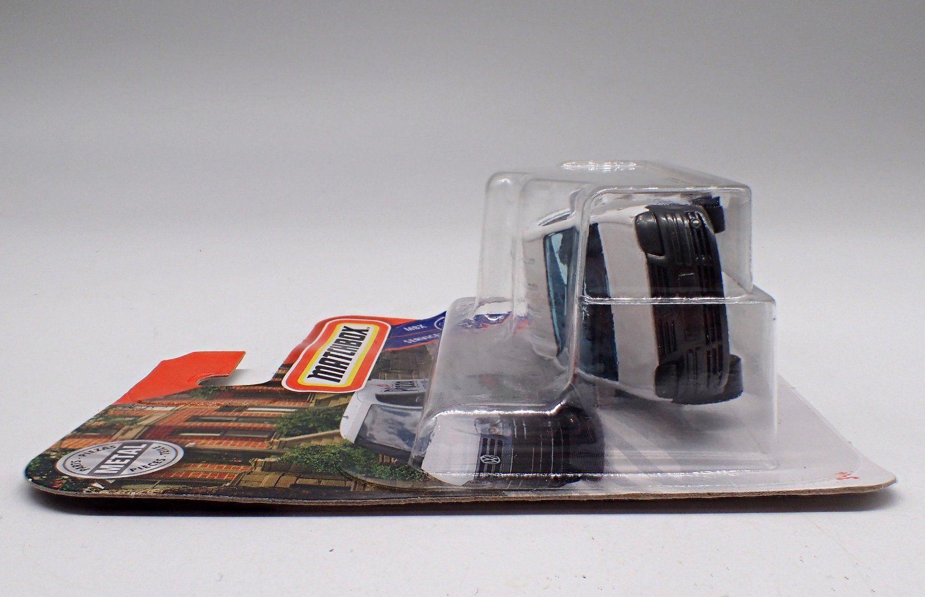 Matchbox Modellini d'auto: Matchbox VW Caddy Pizza weiss/blanc – Usato da Ostermundigen venduto da archeopteryx 4