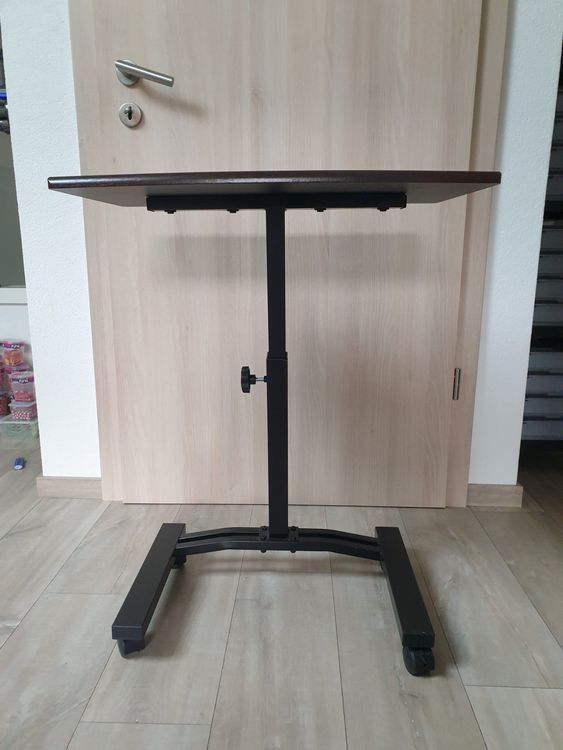 Tavoli: Table Ordinateur Réglable En Hauteur – Usato da Cortaillod venduto da osmani90 1