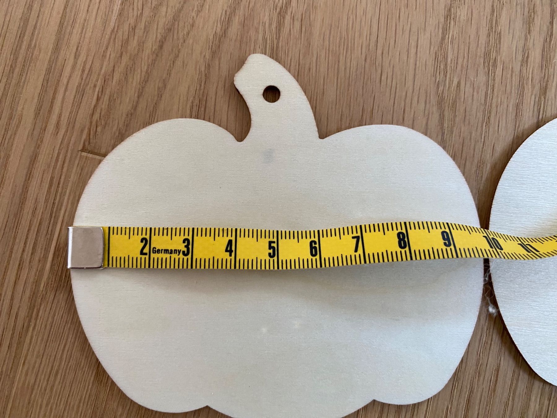Tutte le decorazioni: 9x Blanko Kürbis- (oder Apfel-?)Form aus dünnem Holz – Nuovo (secondo la descrizione) da Trachslau venduto da M_Schmid81 2