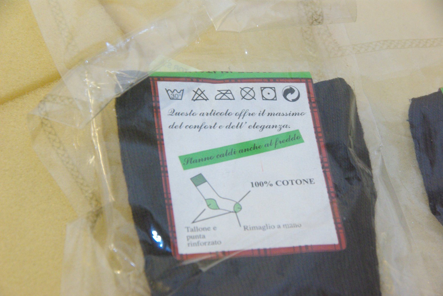 Socken: 2 Paar Socken Gr. 35-38 - schwarz – Neu und originalverpackt aus Herisau von Cevianer1844 1