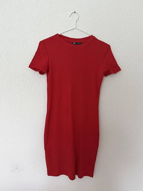 Vestiti: Robe rouge Zara – Usato da St-Imier venduto da rit_85md