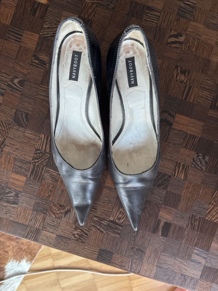 Navyboot Scarpe da donna: Navyboot Damen Pumps, Echtleder, Schwarz, Grösse 37 – Usato da Zürich venduto da haasmau 1