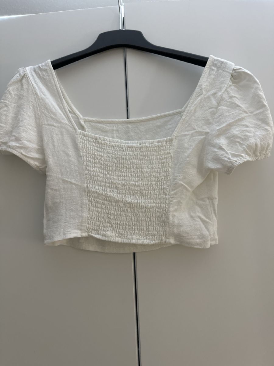 Top: Weisses Sommer Top mit Puffärmeln – Usato da Winterthur venduto da Can.sel37 2
