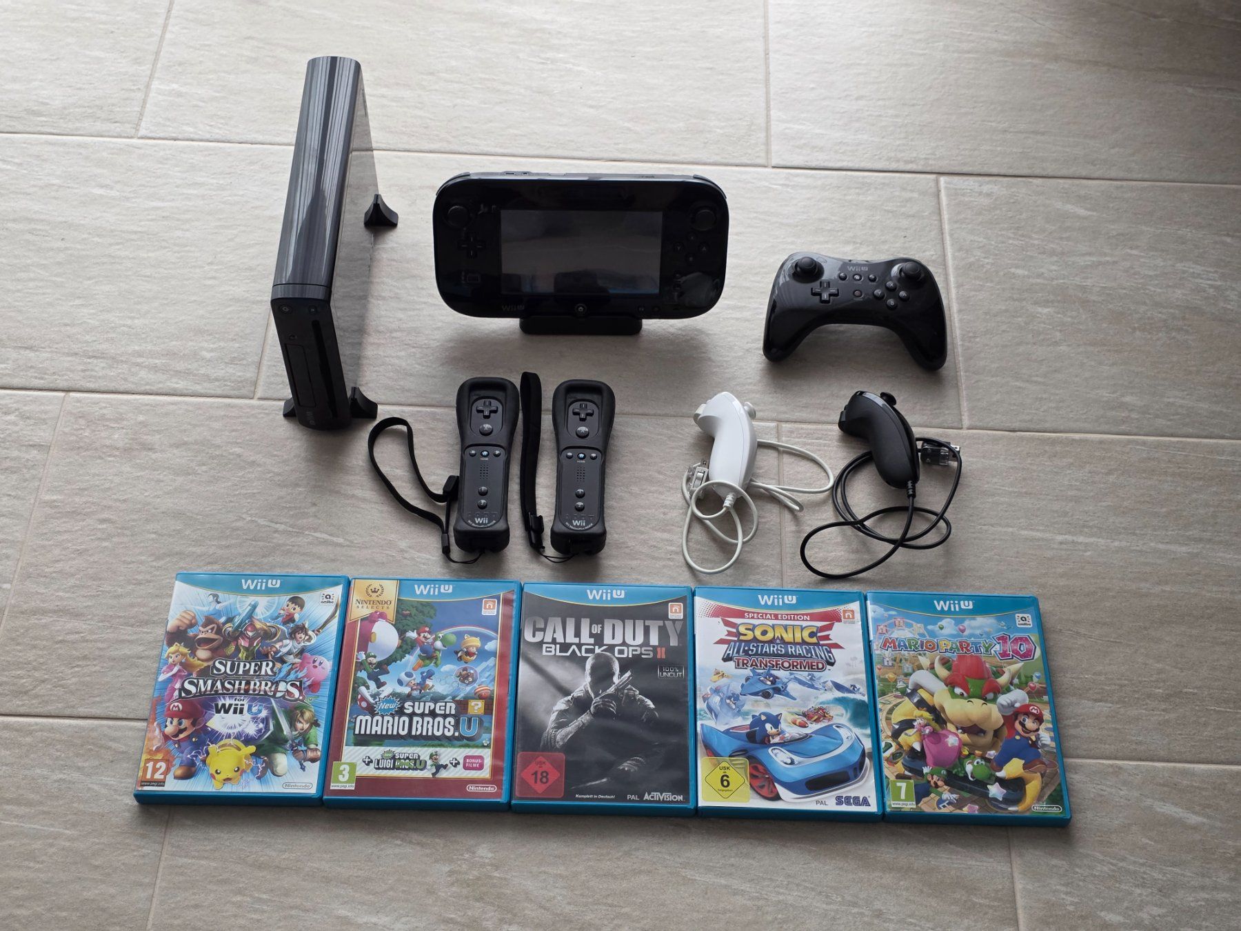 Nintendo Console: WiiU Premium schwarz – Usato da Basel venduto da phi_f5yh