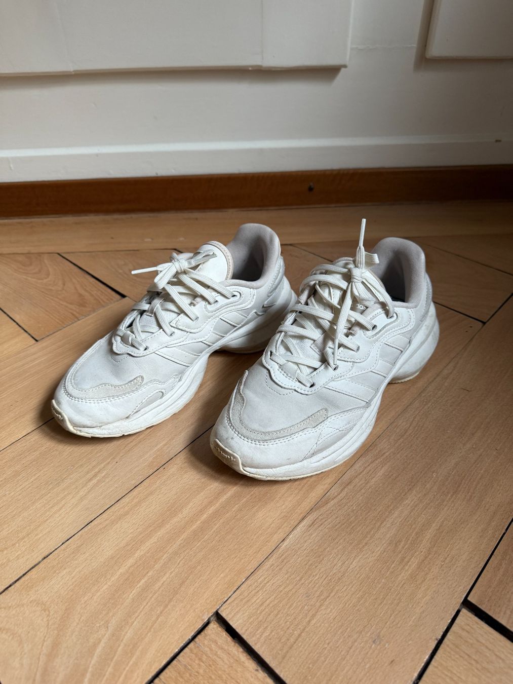 Adidas Scarpe da donna: ADIDAS - Sneaker weiss 37 1/3 – Usato da Zürich venduto da Diazaio