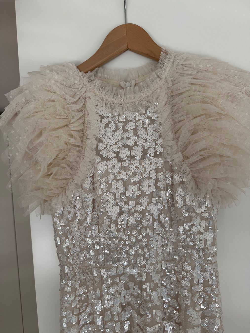 Vestiti: Needle & Thread Ballkleid / Cream / Pailletten – Usato da Basel venduto da Xaendi 2