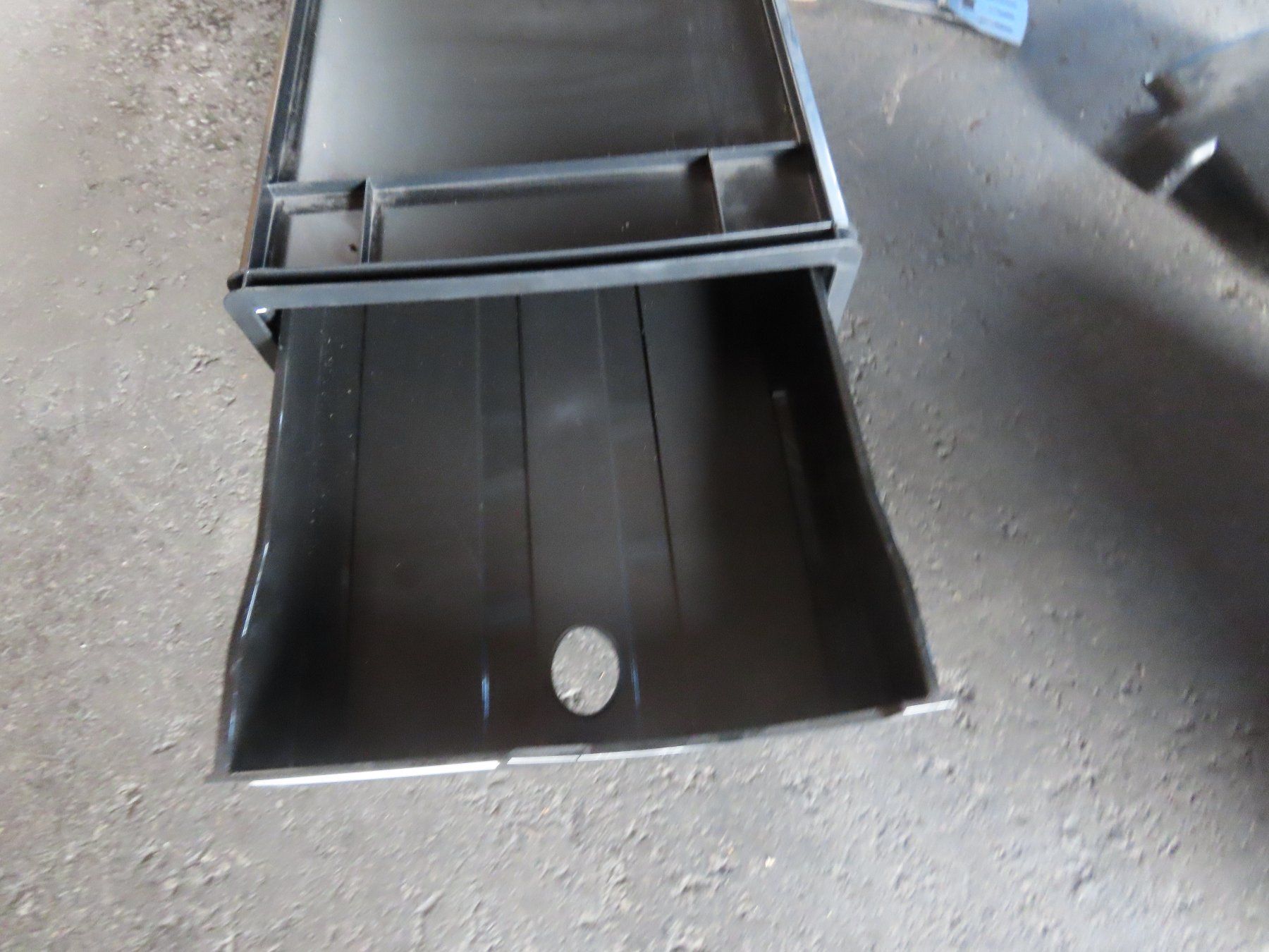 Sistemi di archiviazione: 2 Büro-Schubladenboxen schwarz – Usato da Alpnach-Dorf venduto da Hess-Automobile 1