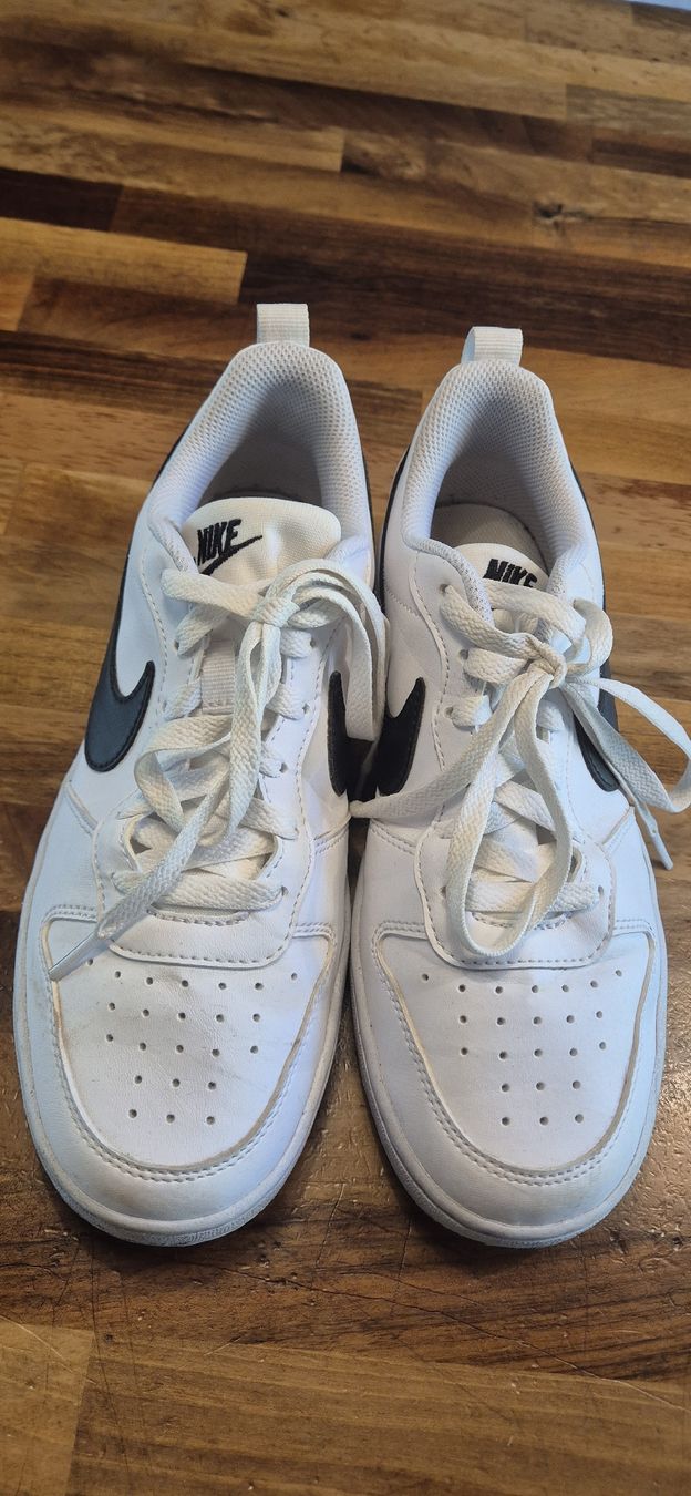 Nike Schuhe für Jungen: Nike Schuh – Gebraucht aus Wuppenau von Suenneli10 1