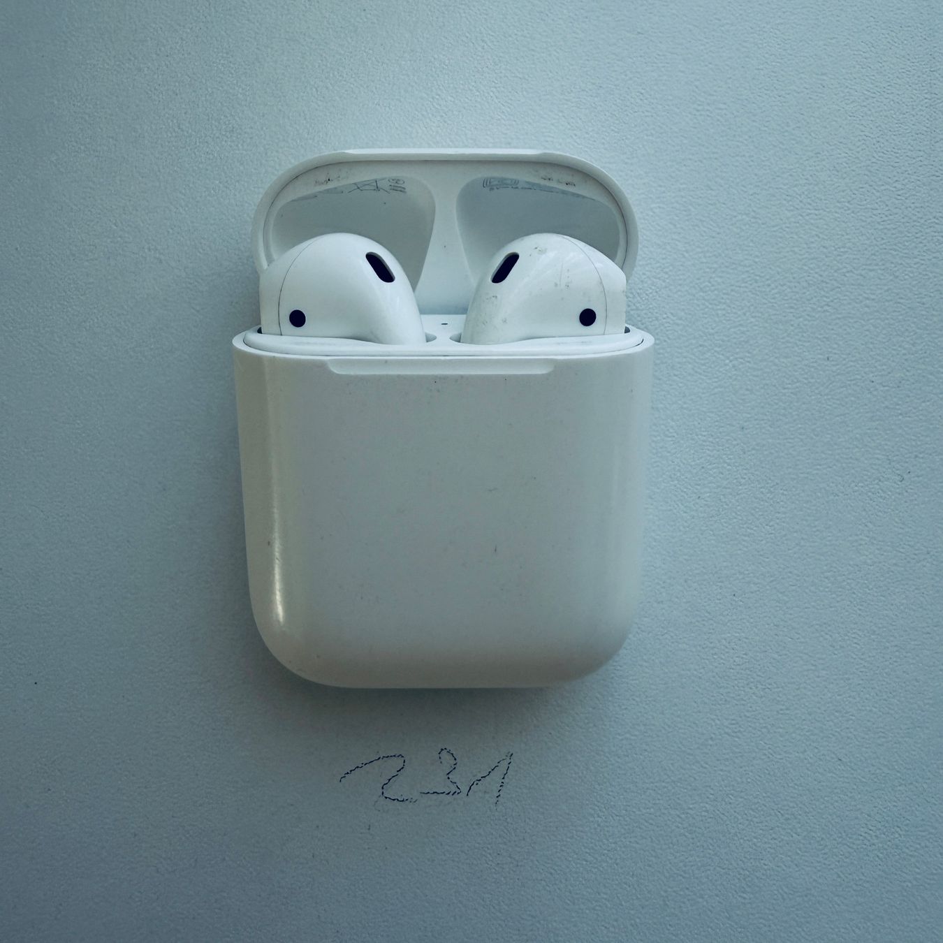 Apple Kopfhörer: Original Apple AirPods 2 Gen. Wireless Kopfhörer & Case – Gebraucht aus Basel von MY.AIRPODS.SHOP