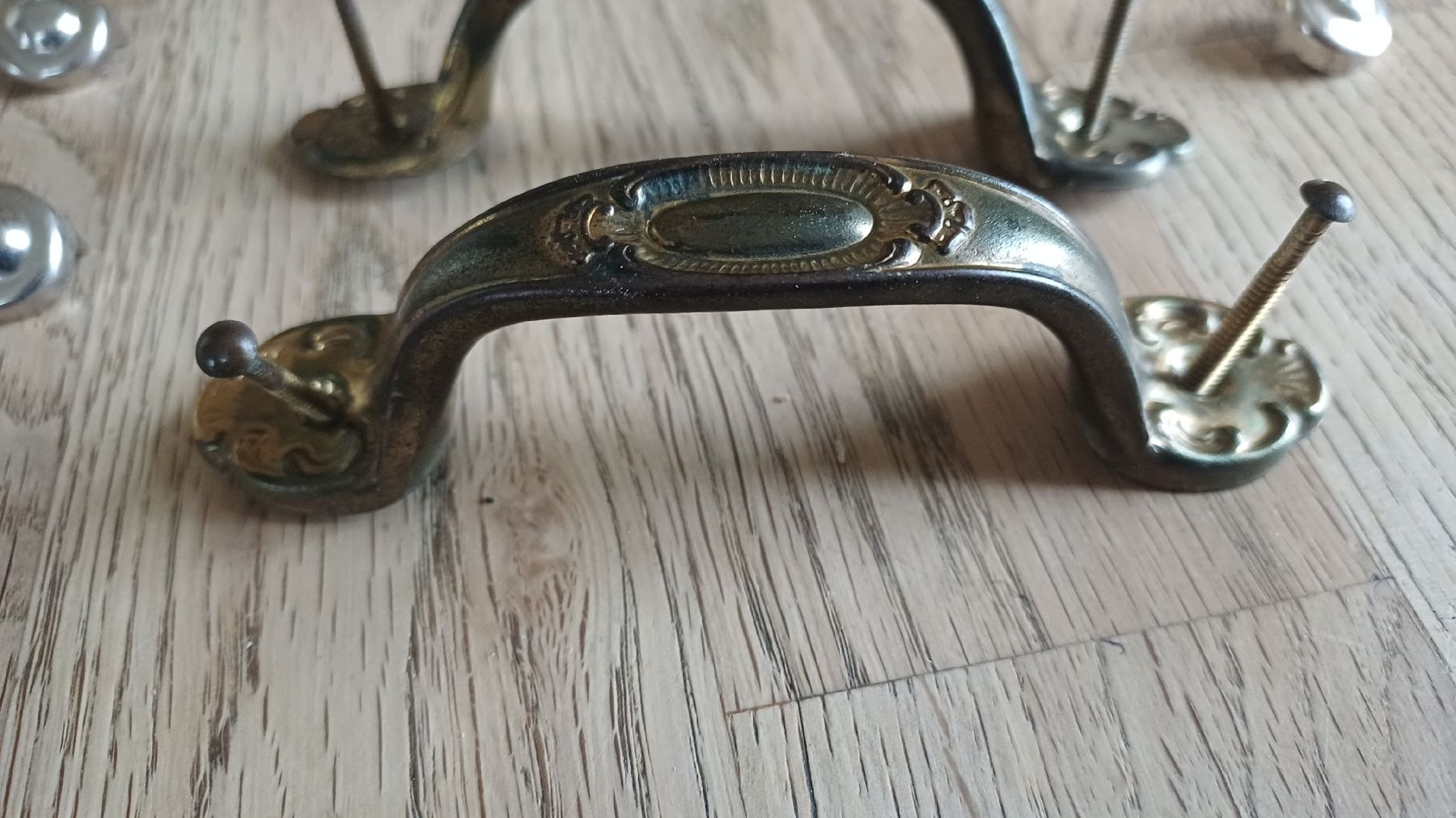 Eisenwaren: Alte Schubladengriffe Messing – Gebraucht aus Flawil von Naphtali 5