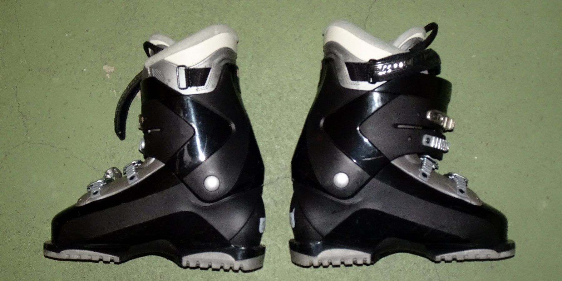 Salomon Damenschuhe: Skischuhe, Salomon, Damenmodell – Gebraucht aus Lausanne von jag_sj6f 1