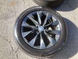 Skoda Enyaq Winterräder 235/55R19 Continental