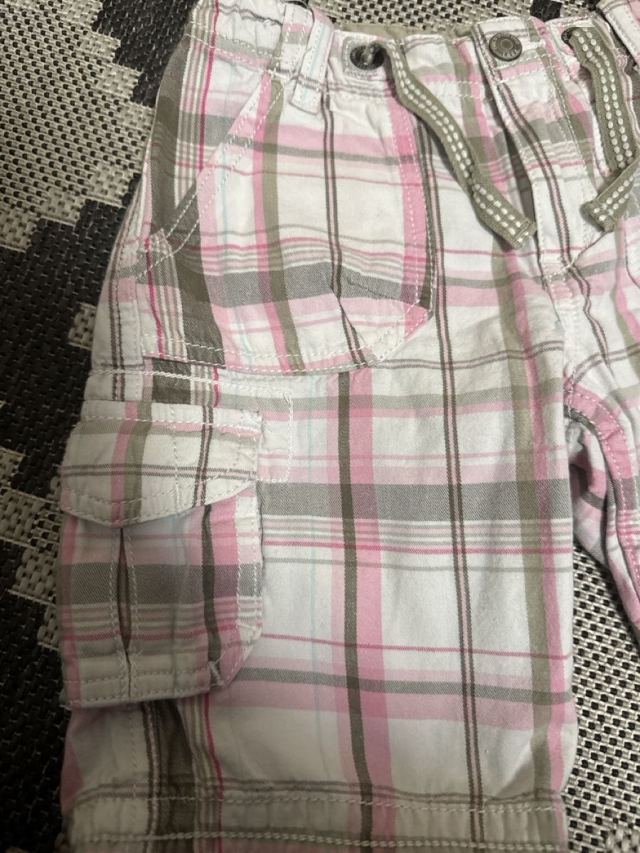 H&M Pantaloni: Süsse Sommer Shorts Gr.122 – Usato da Zürich venduto da Krikri21 1