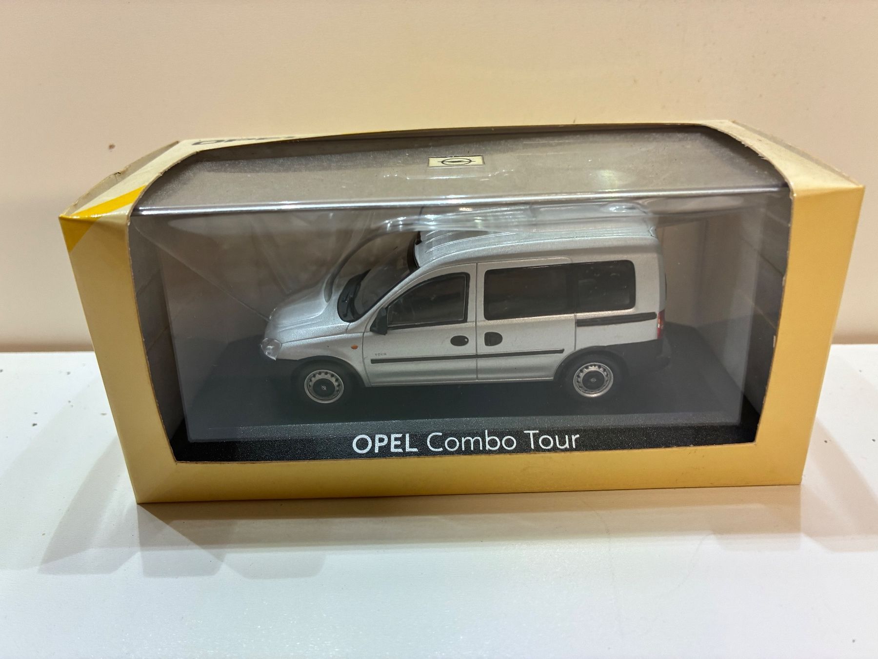 Minichamps Modellautos: Modellauto Opel Combo – Neu und originalverpackt aus Kräiligen von hkk 5