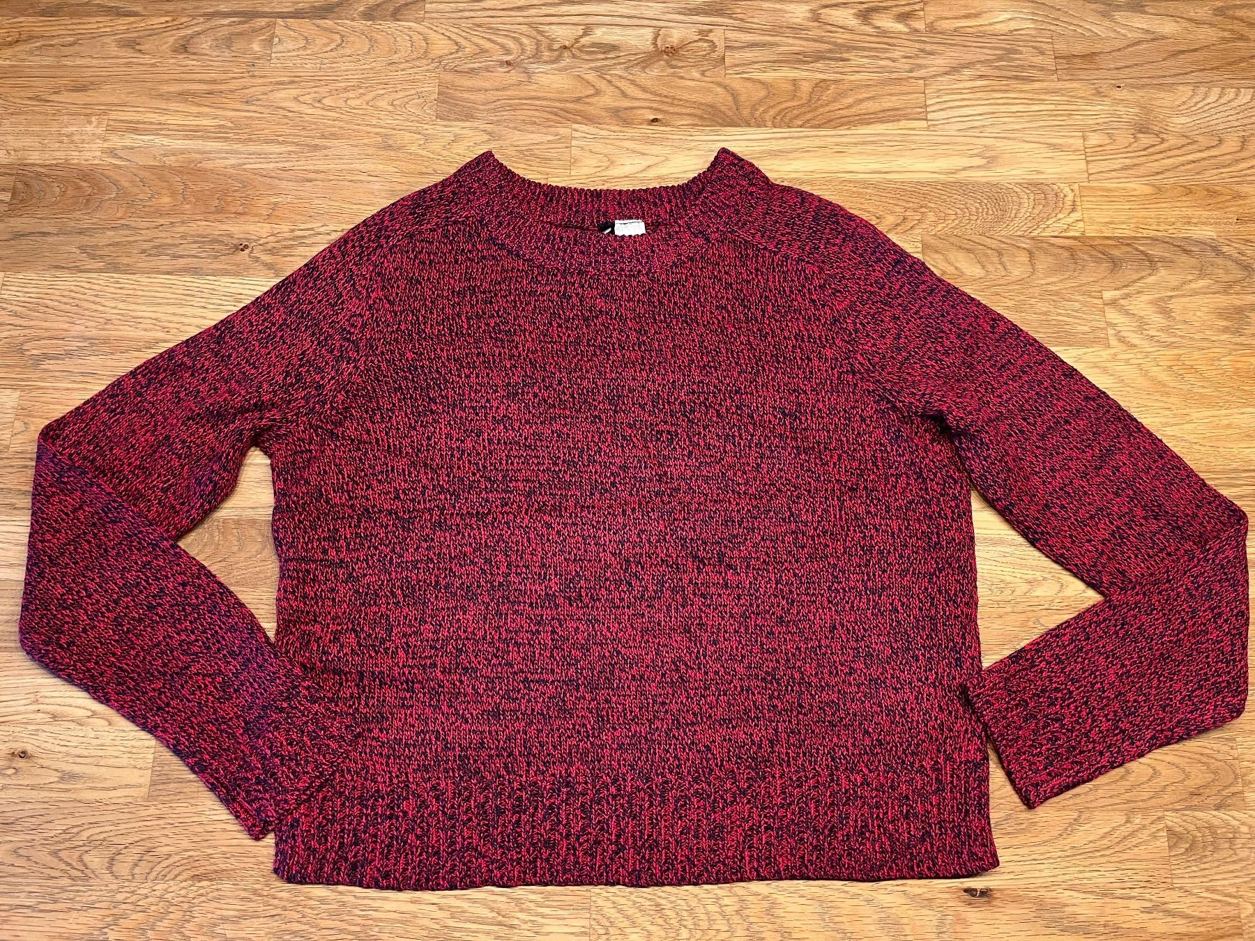 Pulls & Sweat-shirts: H&M Divided Pullover Gr.XS – D'occasion à Oberdorf SO par sa-na