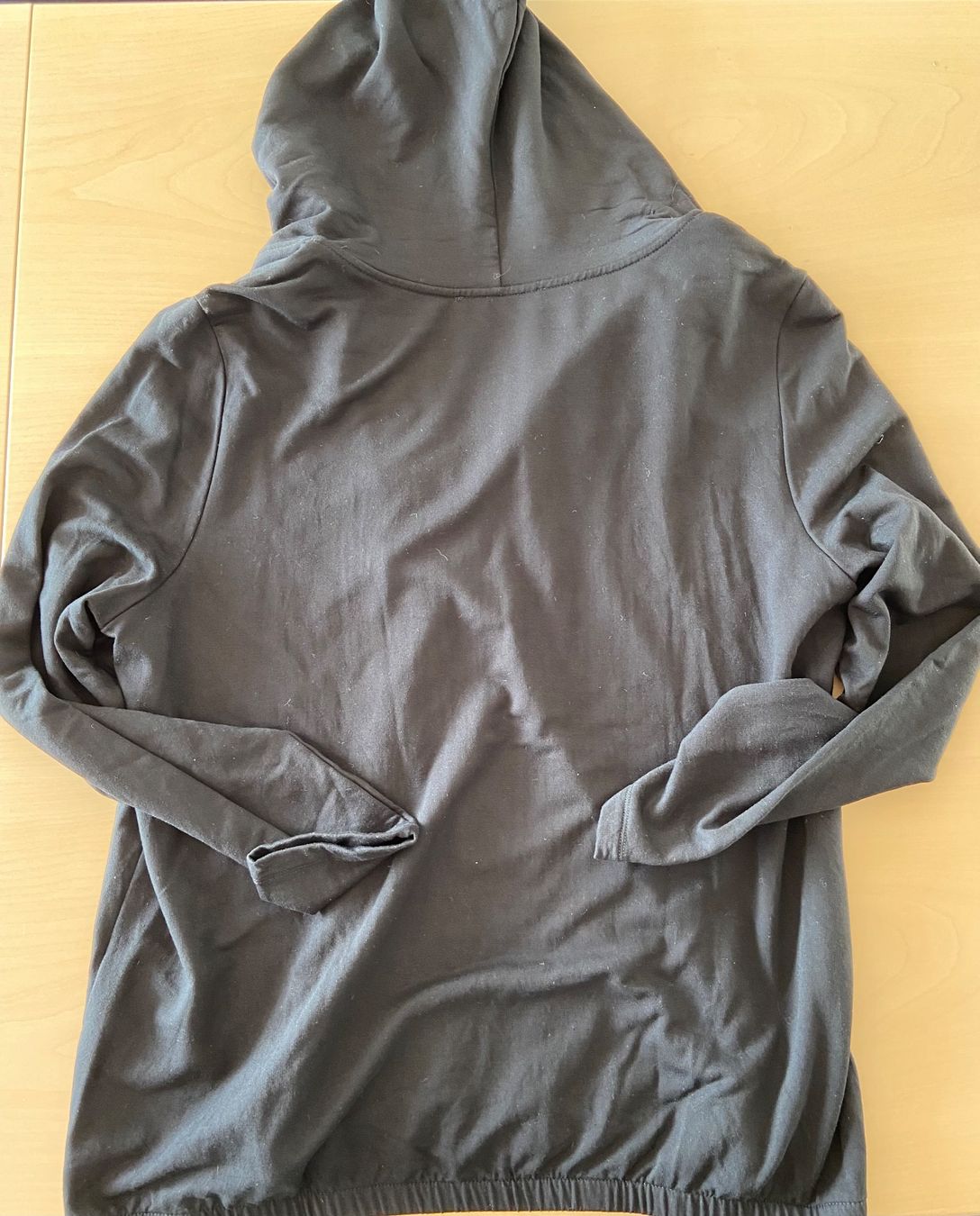 Betty Barclay Maglioni & Felpe: Schwarzer Kapuzenpullover Betty Barclay Grösse 44 – Usato da Ennetbürgen venduto da Evelyne_G 2
