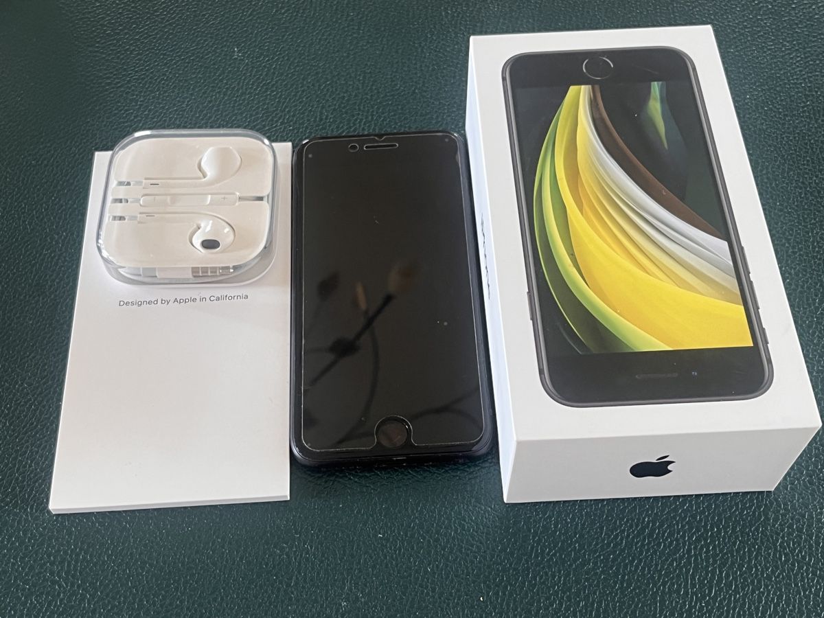 Apple Telefoni cellulari / Smartphones: iPhone SE 2. Gen. 2020 64 GB – Usato da Laupen BE venduto da Rohe5500 3