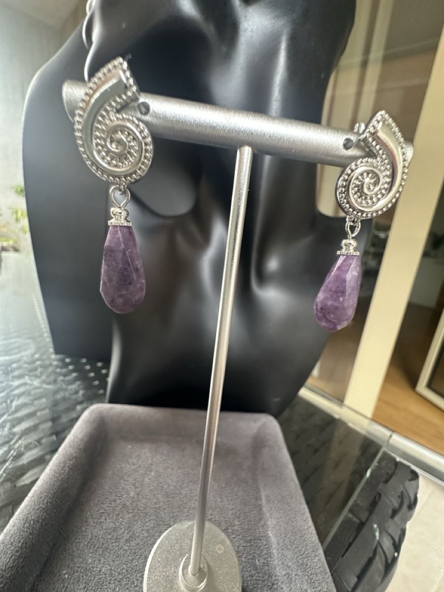 Ohrringe & -stecker: Ohrringe mit Amethyst Tropfen  – Neu und originalverpackt aus Kriens von Hortensie6 2
