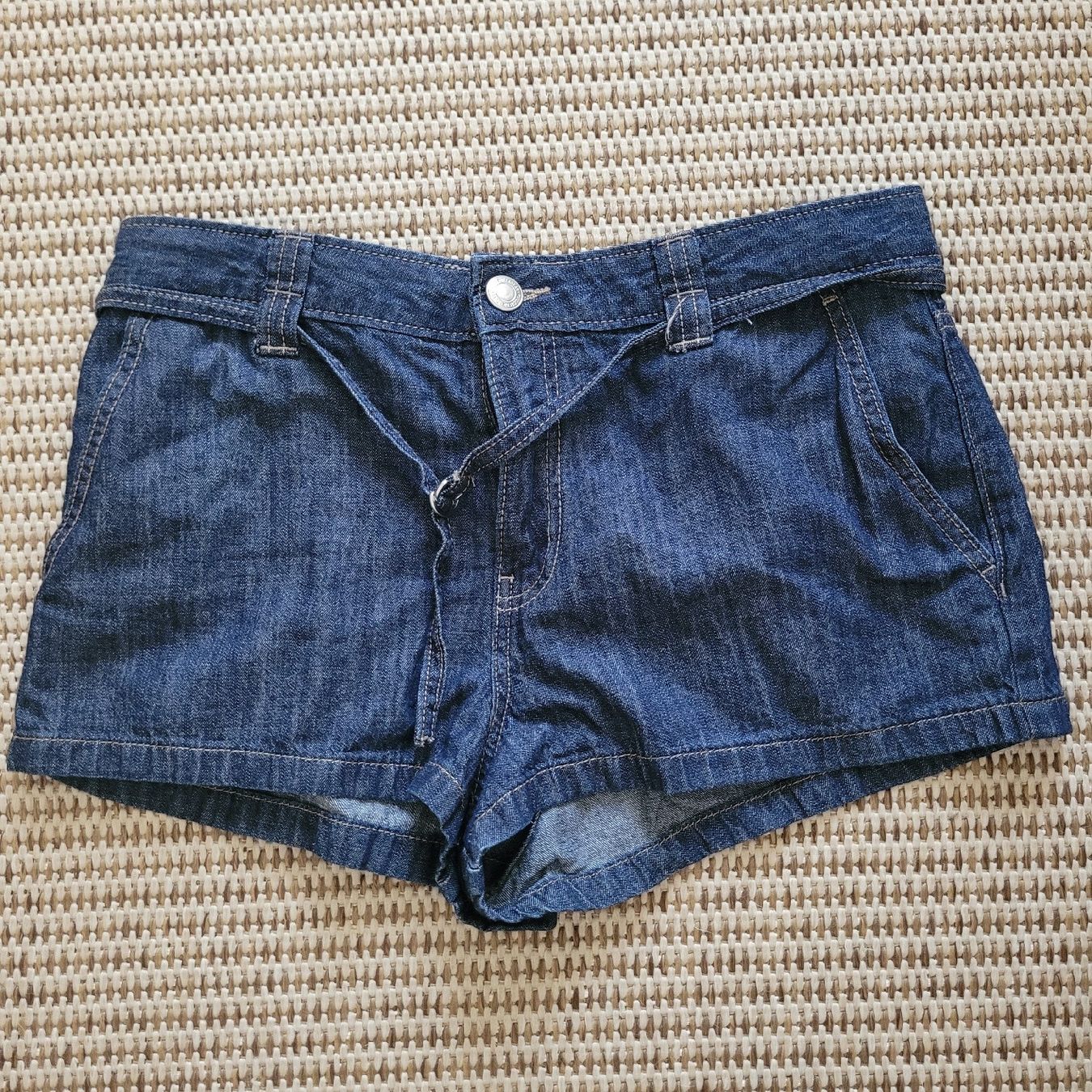 Pull&Bear Pantaloni: PULL&BEAR Shorts taille 36 – Nuovo (secondo la descrizione) da Genève venduto da Tanaa_12 2