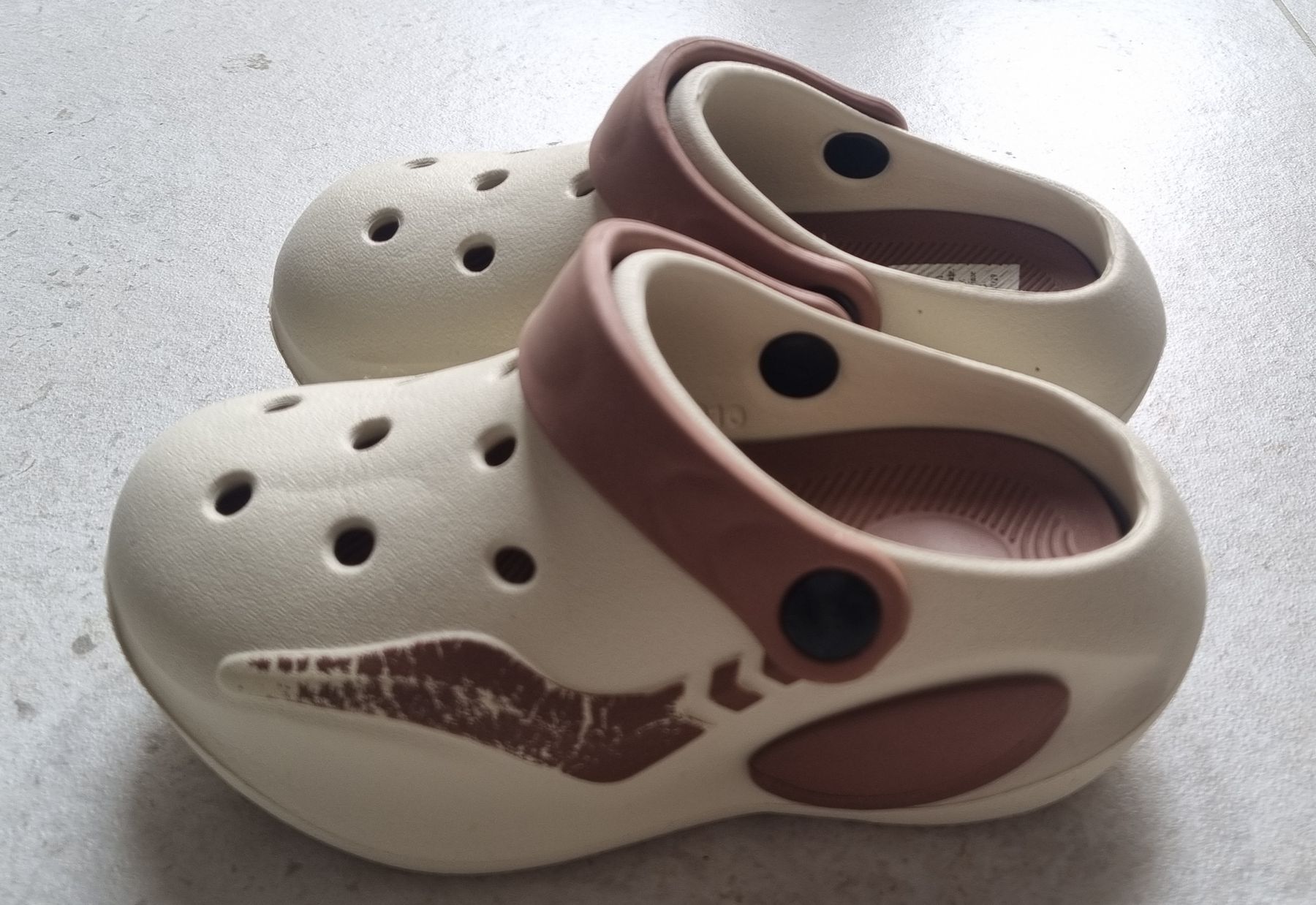 Scarpe per ragazzi: Clocs beige braun Gr. 27 – Usato da Champlan venduto da acr_kkd5 2