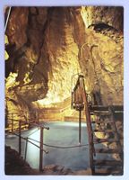 La Grotte aux Fées, St-Maurice, Lac et cascade