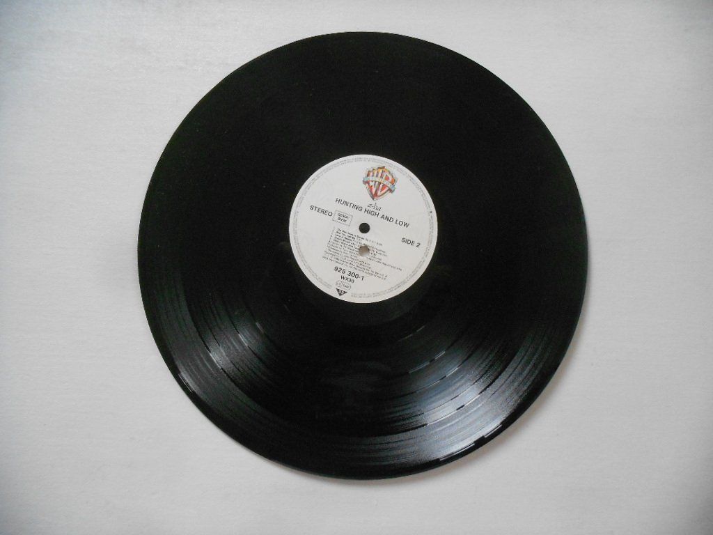 Dischi in vinile: A - HA  -  HUNTING HIGH AND LOW – Usato da Bex venduto da Giorgiob 3