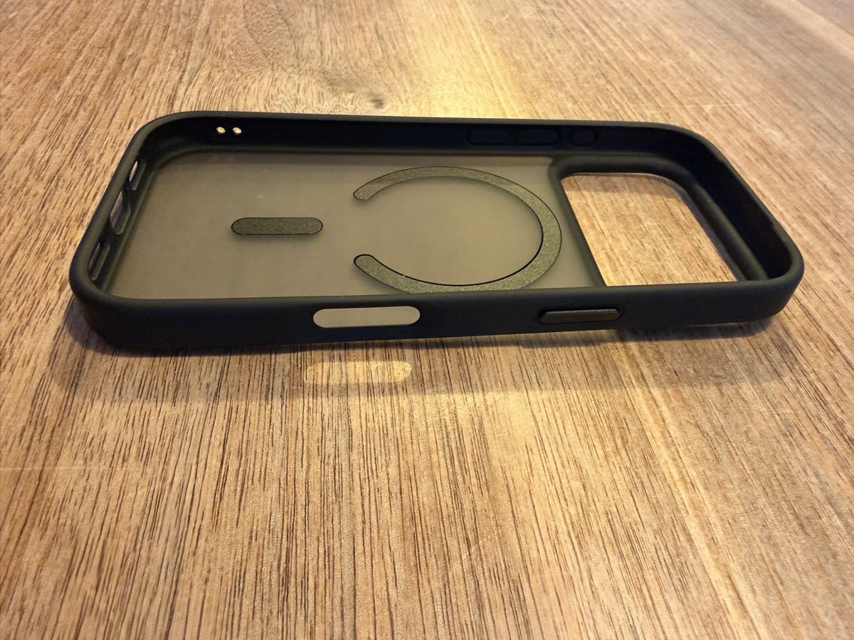 Apple Cover & Protezioni schermo: iPhone 17 Pro Hülle, Schwarz, Neuwertig – Nuovo (secondo la descrizione) da Wolfhausen venduto da HelloSun03 1