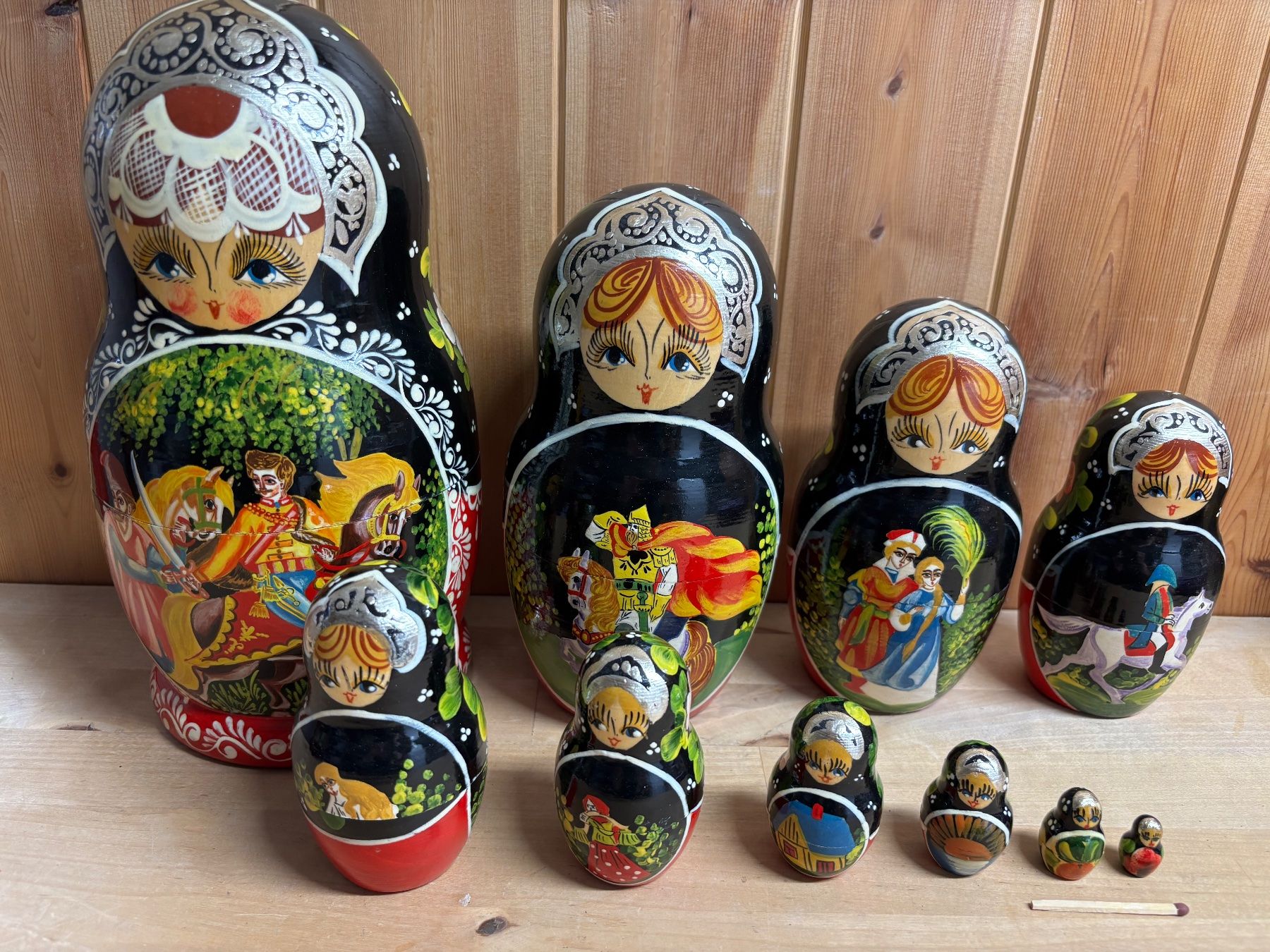 Figurines: Matrjoschka, Babuschka 10 teilig – D'occasion à Seftigen par Muggelwomb