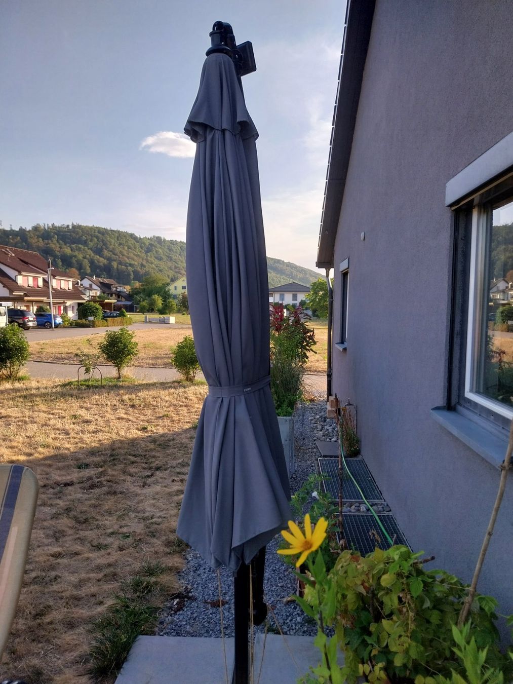 Sonnenschirme: Sonnenschirm + Ständer + Platten – Neu (gemäss Beschreibung) aus Schwaderloch von bademeister79