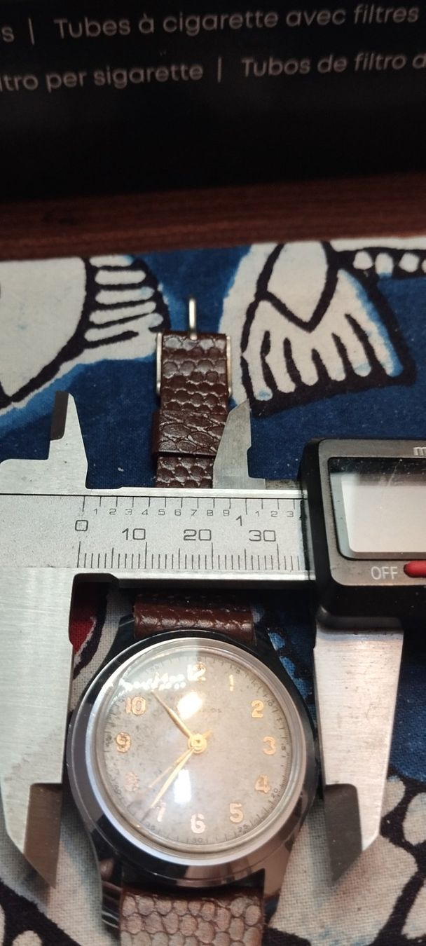 Orologi: Montre ancienne récupéré – Usato da La Chaux-de-Fonds venduto da jac_9llg 8