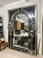 230cm hoher Spiegel mit  Beleuchtung (2)  hinter den Vasen