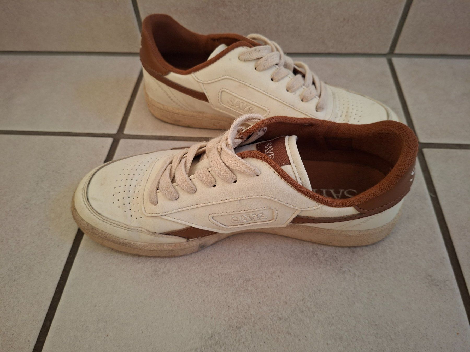 Scarpe da uomo: Saye weiss braun Grösse 39 – Usato da Uznach venduto da Criistiina 1