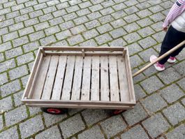 Handgefertigter Leiterwagen