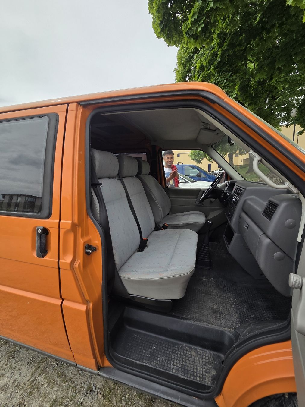 VW Veicoli commerciali: Verkaufe VW t4 – Usato da Birmensdorf ZH venduto da lorena.g 2