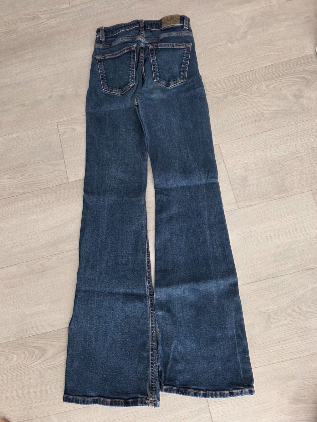 Pull&Bear Pantaloni: Jeans  Bootcut  Pull&Bear  Gr. 34 neuwertig – Nuovo (secondo la descrizione) da Langnau am Albis venduto da kktdora 1