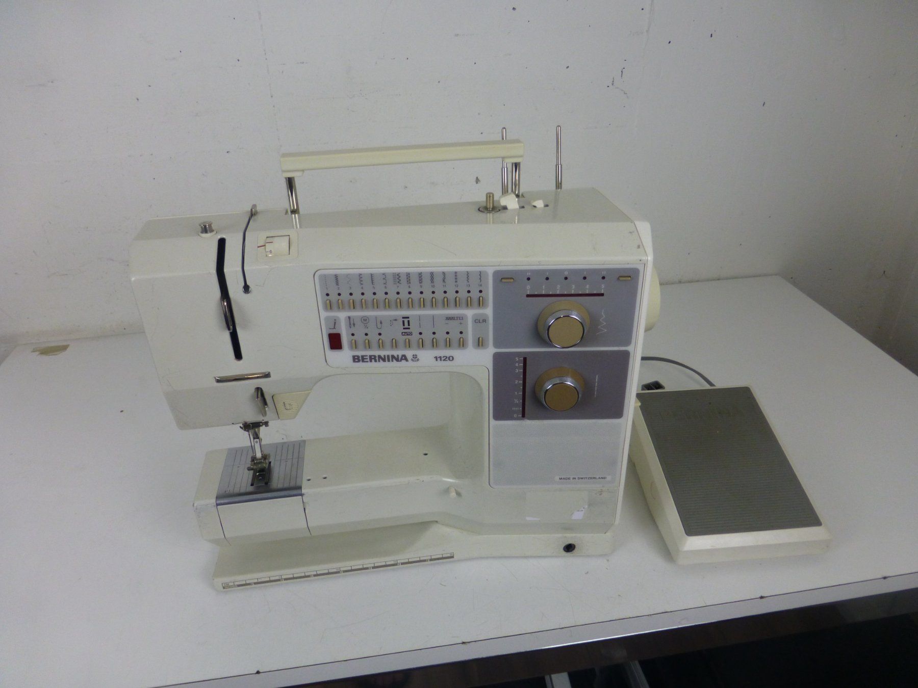 Bernina Nähmaschinen: Nähmaschine Bernina 1120 – Defekt aus Fahrweid von Omuki
