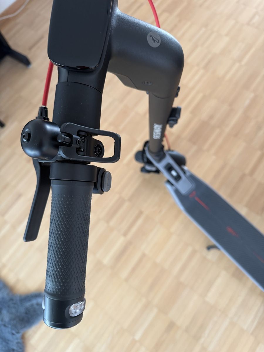 Scooters: E 3 Pro E Kick Scooter – Neu (gemäss Beschreibung) aus Neuhausen von Cartier22 5