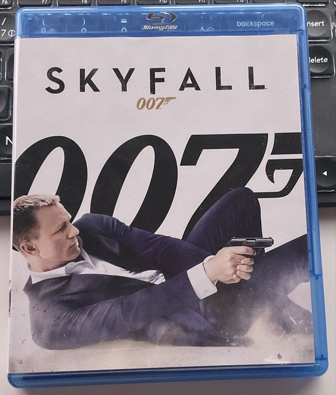 Tous les DVDs: Skyfall (2012) - Blu-ray – D'occasion à Semsales par __Florian__ 1