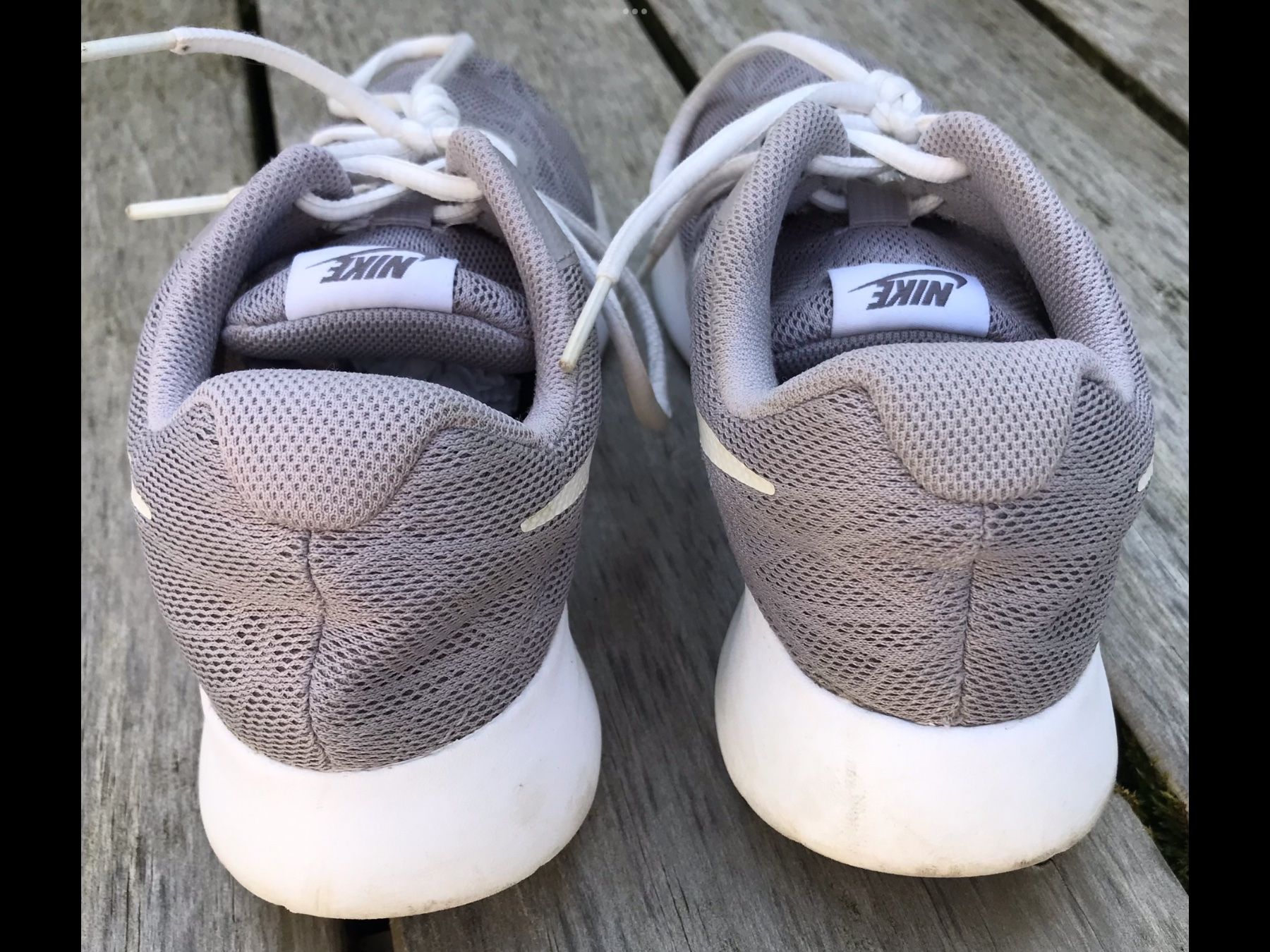Nike Damenschuhe: Nike Tanjun Schuhe, Grau, Grösse 37,5 – Gebraucht aus uster von articles 1