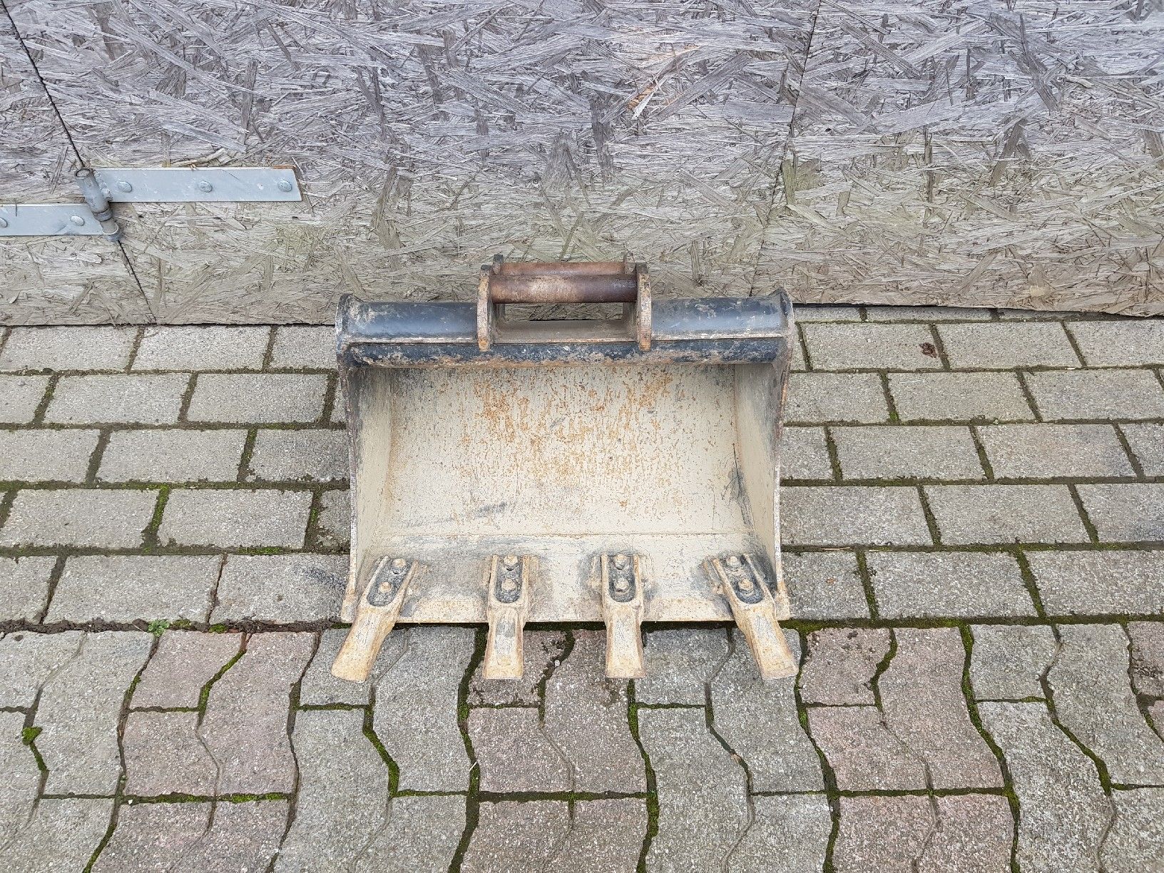 Hutter Escavatori: Baggerlöffel Hutter HUM05 60mm Löffel Baggerschaufel  – Usato da Brunnadern venduto da p.....