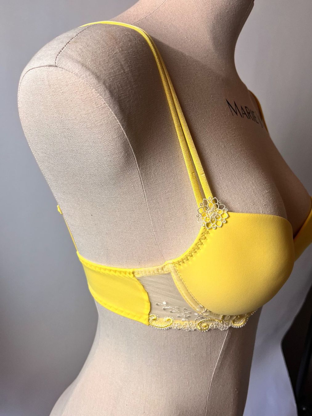 Sonstige Unterwäsche: Push-Up-BH, SIMONE PERELE, Grösse 65 E – Neu und originalverpackt aus Rudolfstetten von gst_g7xl 1