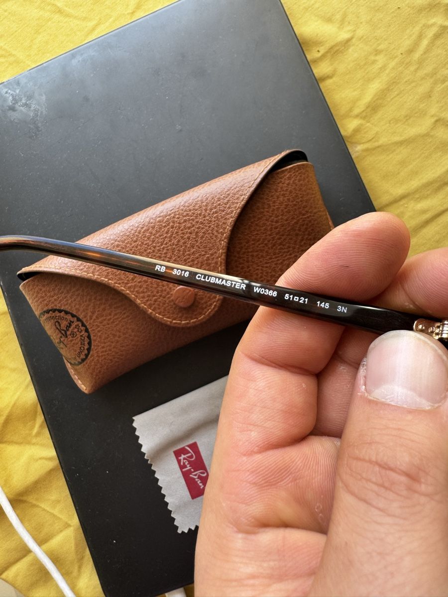 Ray-Ban Occhiali & Lenti: Ray-Ban Clubmaster – Usato da Basel venduto da tibet07 1