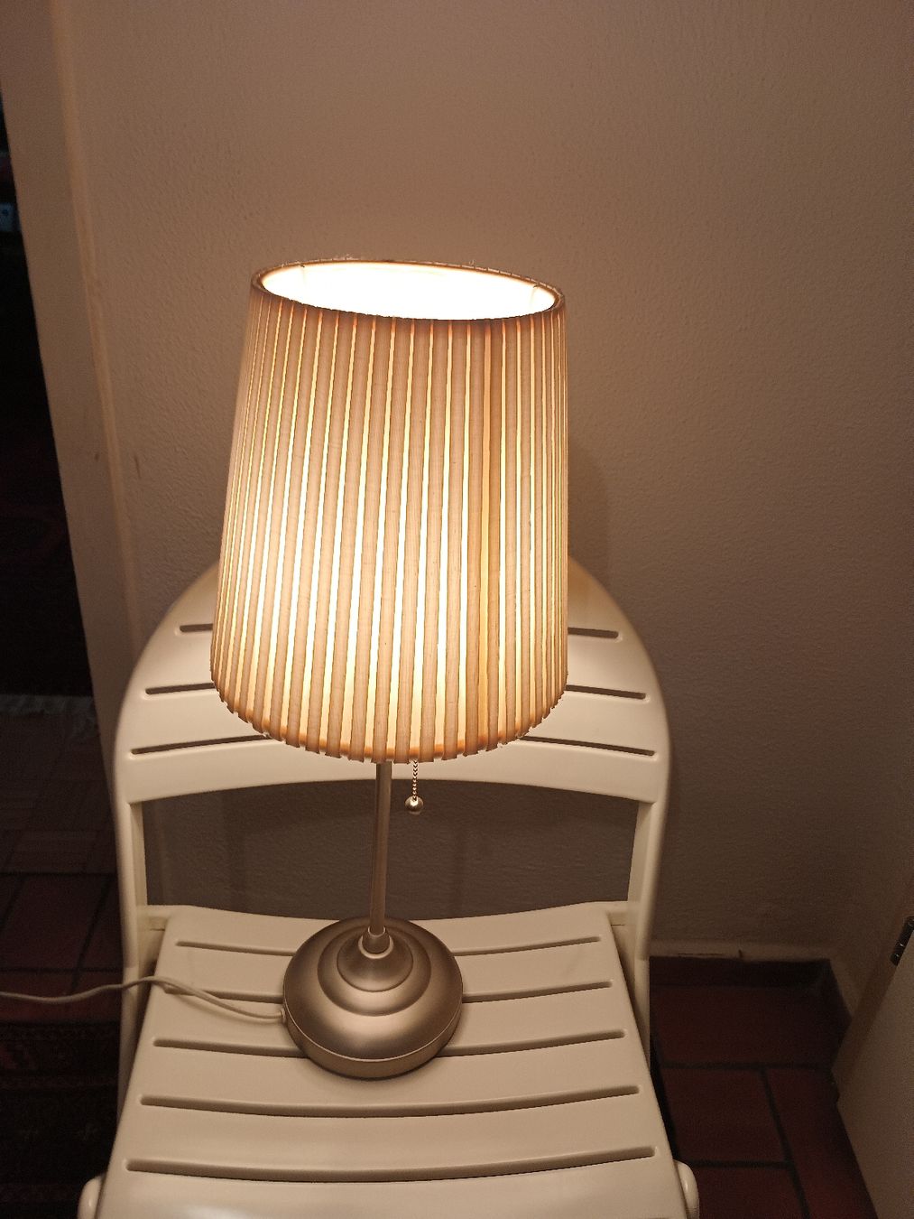 Ikea Lampade: Huebsche Tischlampe – Usato da Zürich venduto da Mitzi6 1
