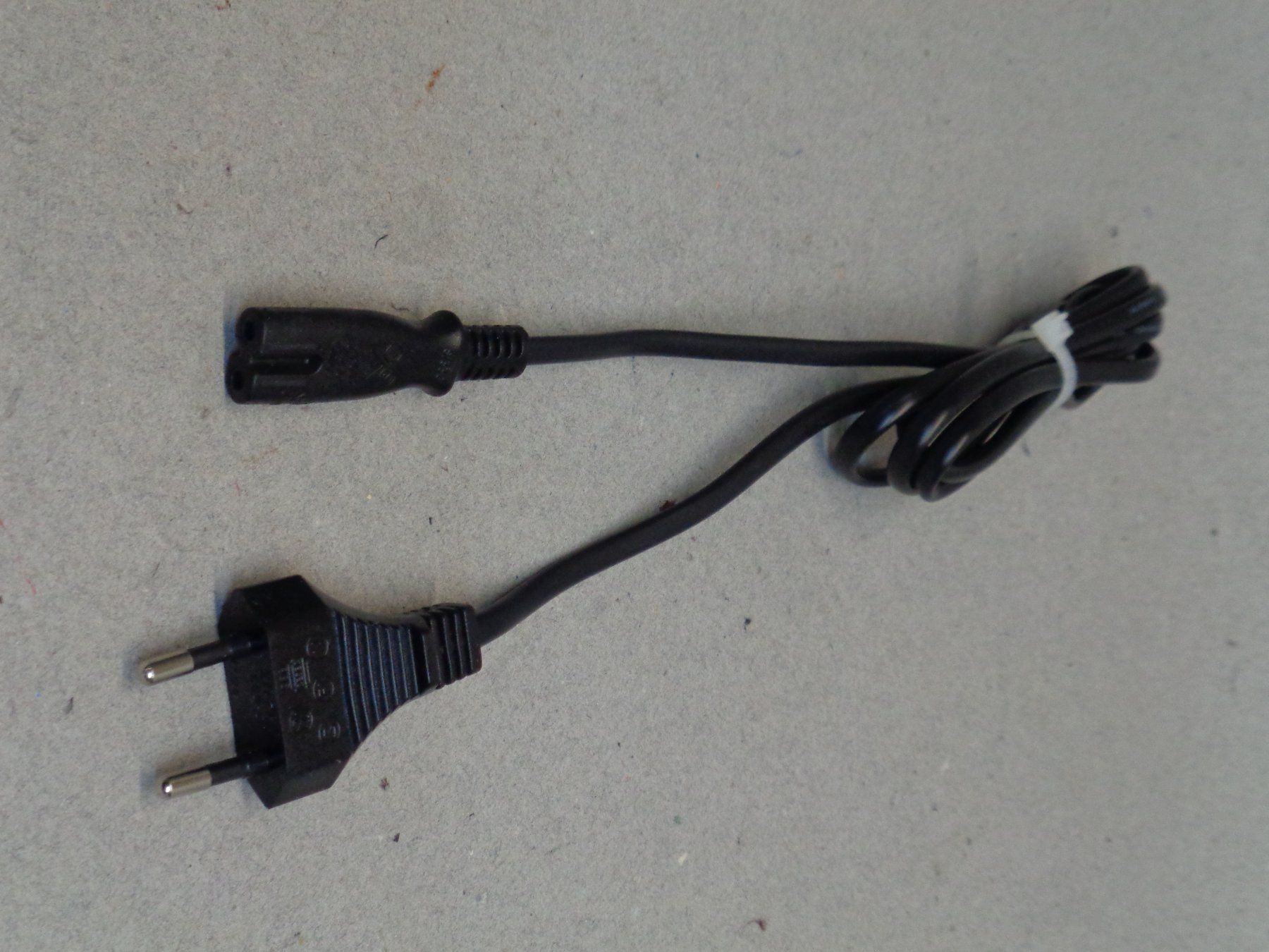 Cavi: Stromkabel C7 / Eurostecker Typ11 – Usato da Aarwangen venduto da SEC500 1