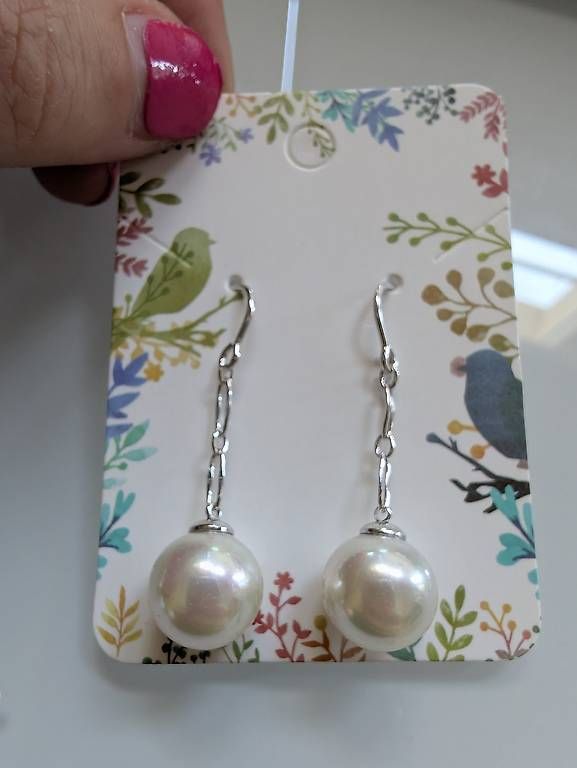 Boucles d'oreille: Ohrringe mit Perlen Anhänger – D'occasion à Konolfingen par Honey870 1