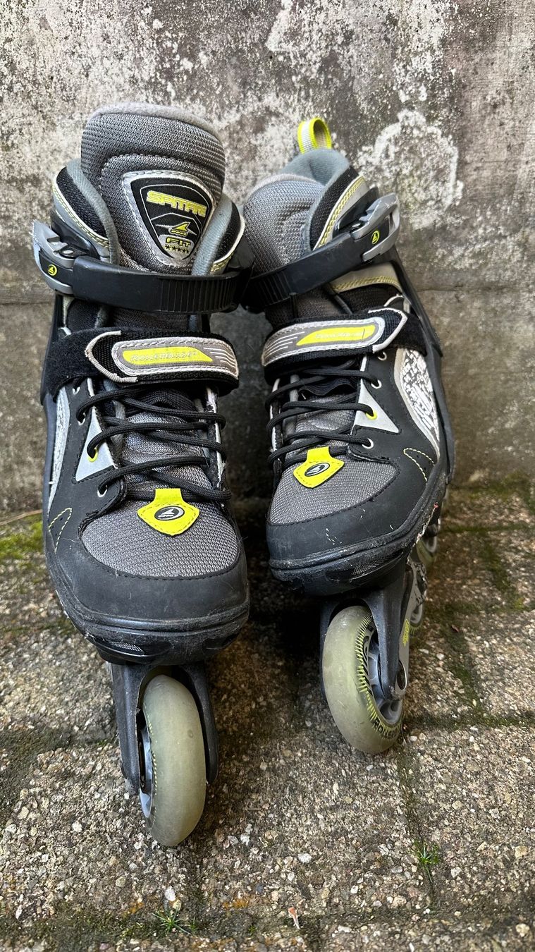 Pattini in linea & Pattini a rotelle: Verstellbare Inlineskates Grösse 36.5- 40.5 – Usato da Schönenbuch venduto da marisli80 2