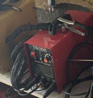 Schweissgerät TIG 180A DC Inverter rot gebraucht