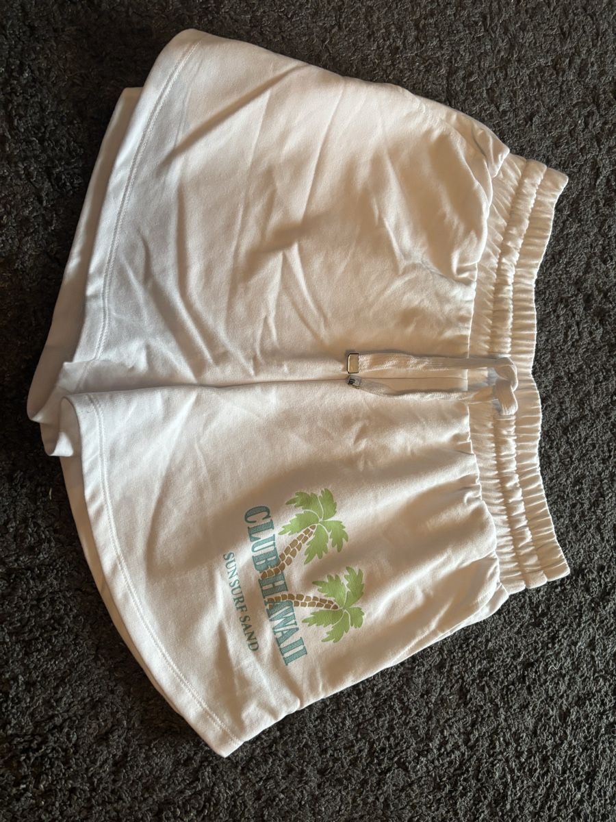 Pantalons: Shorts – Neuf (Voir description) à Itingen par jessi811