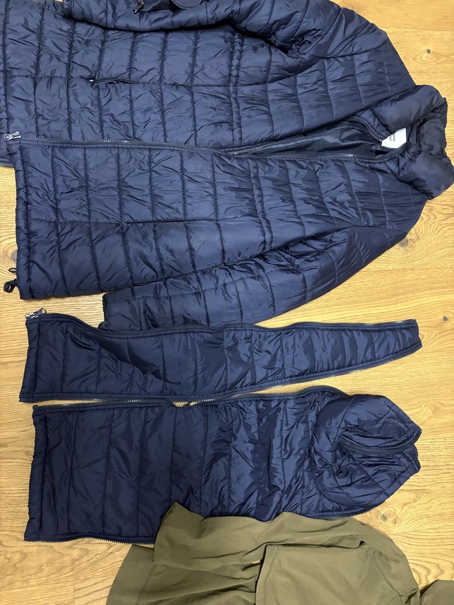 Lotti di vestiti: Umstandsjacke und Tragejacke. Stillpullover – Usato da Schenkon venduto da Herz44 2